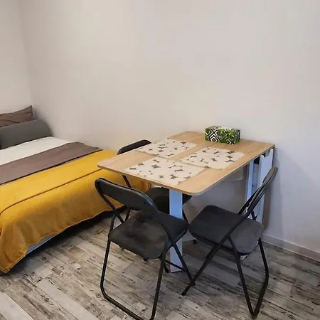 Guest Sani Apartman *